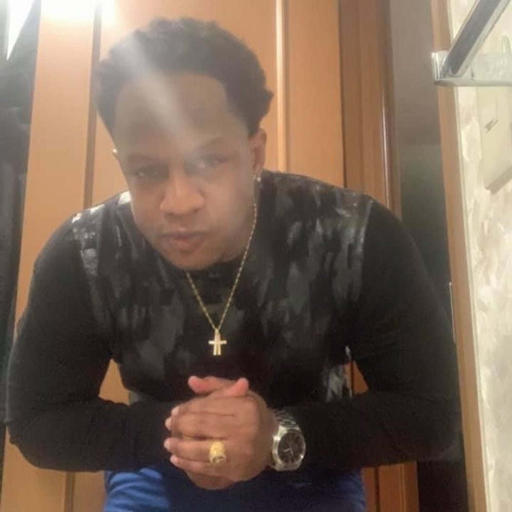 Meet your Posher, Armani